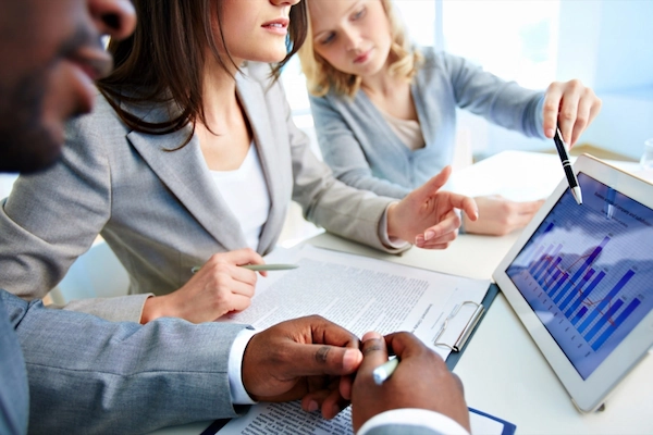 empresa viendo la salud financiera de la empresa