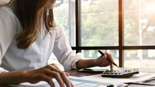 Ejemplo práctico de cálculo de gratificación legal 2026